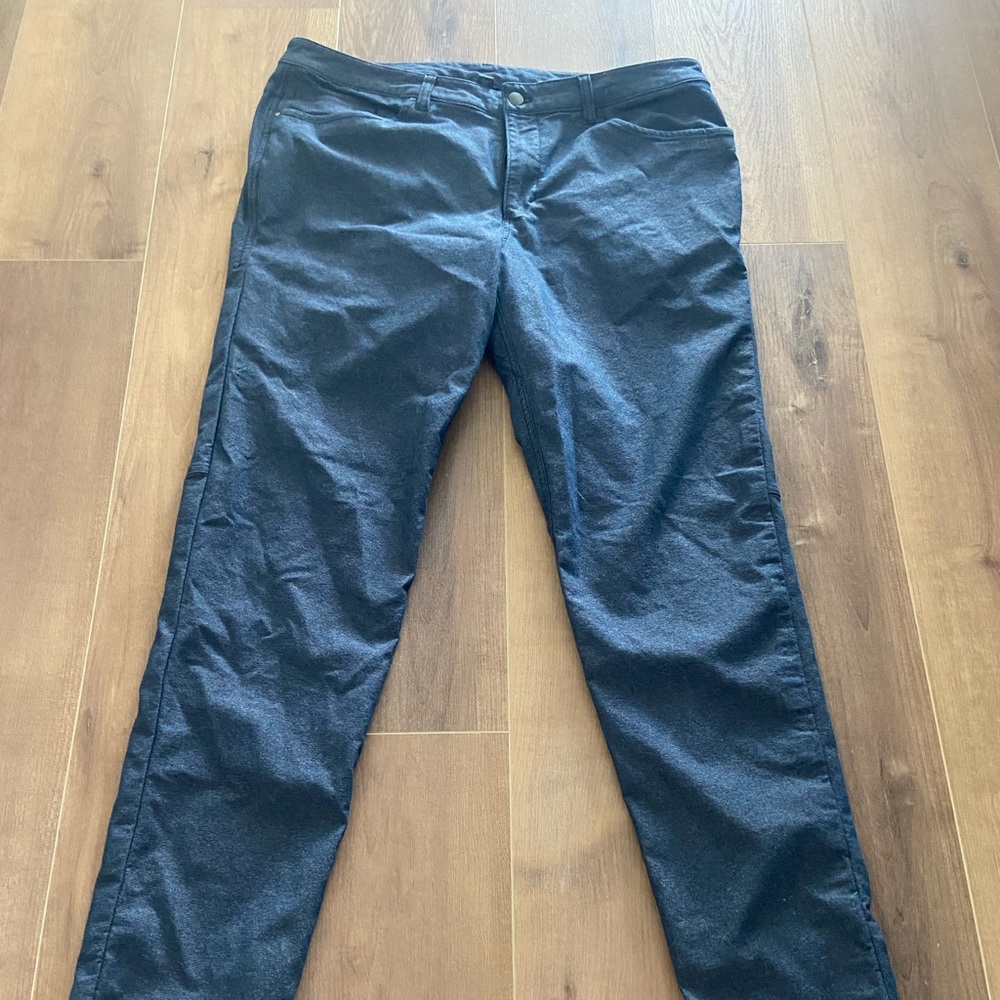 Lululemon Men’s Sz 36x 32 ABC Pants, Grayish Blue